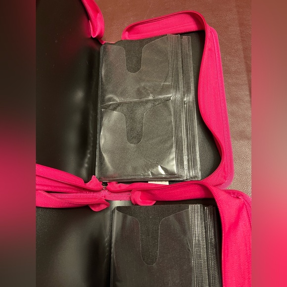 Bundle of 2 Pink Case Logic Disc Holders - Picture 9 of 9